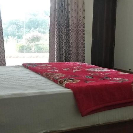 Hotel Radha Rani Mahal Khajurāho Extérieur photo