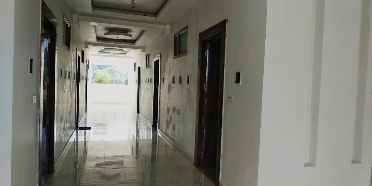 Hotel Radha Rani Mahal Khajurāho Extérieur photo